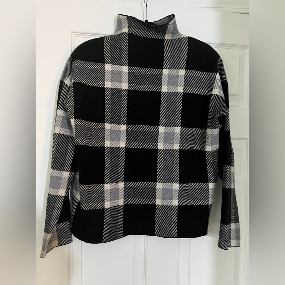 Max studio plaid rayon funnel neck sweater size M
